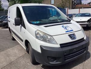 Gebruikte Koplamp rechts Peugeot Expert (G9) 1.6 HDi 90 Prijs € 75,00 Margeregeling aangeboden door Gebr Opdam B.V.