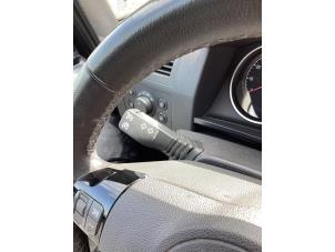 Gebruikte Combischakelaar Stuurkolom Opel Zafira (M75) 2.2 16V Direct Ecotec Prijs € 75,00 Margeregeling aangeboden door Gebr Opdam B.V.