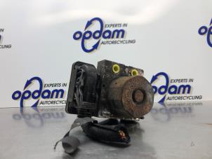 Używane Pompa ABS Iveco New Daily V 35C15V, 40C15V Cena € 250,00 Procedura marży oferowane przez Gebr Opdam B.V.