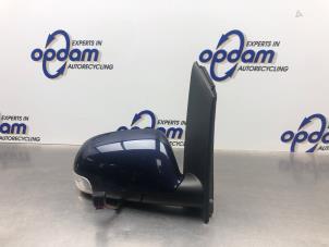 Begagnade Skärmspegel, höger Volkswagen Touran (1T1/T2) 1.6 FSI 16V Pris € 40,00 Marginaltabell erbjuds av Gebr Opdam B.V.