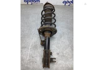 Gebruikte Mac Phersonpoot rechts-voor Mazda CX-5 I (KE,GH) 2.0 SkyActiv-G 16V 2WD Prijs € 75,00 Margeregeling aangeboden door Gebr Opdam B.V.