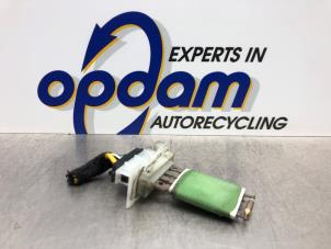 Gebruikte Kachel Weerstand Volkswagen Golf V (1K1) 1.4 16V Prijs € 20,00 Margeregeling aangeboden door Gebr Opdam B.V.