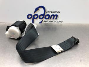 Używane Pas bezpieczenstwa prawy tyl Mazda 5 (CR19) 1.8i 16V Cena € 30,00 Procedura marży oferowane przez Gebr Opdam B.V.