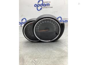 Gebruikte Kilometerteller KM Mini Mini (F55) 1.5 12V Cooper Prijs € 150,00 Margeregeling aangeboden door Gebr Opdam B.V.