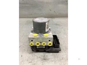 Gebruikte ABS Pomp Fiat 500 (312) 1.4 16V Prijs € 75,00 Margeregeling aangeboden door Gebr Opdam B.V.