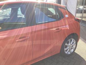 Begagnade Bakdörr, 4-dörrars, vänster Opel Corsa F (UB/UH/UP) 1.2 12V 75 Pris € 450,00 Marginaltabell erbjuds av Gebr Opdam B.V.