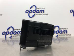 Begagnade Komfortmodul Volkswagen Touran (1T1/T2) 2.0 TDI DPF Pris € 60,00 Marginaltabell erbjuds av Gebr Opdam B.V.