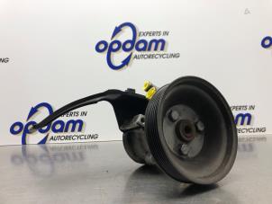 Gebruikte Servopomp Alfa Romeo GT (937) 2.0 JTS 16V Prijs € 40,00 Margeregeling aangeboden door Gebr Opdam B.V.