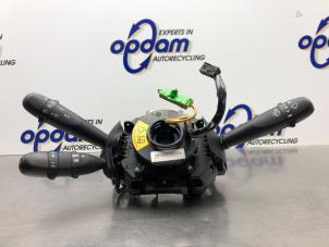 Gebruikte Combischakelaar Stuurkolom Alfa Romeo GT (937) 2.0 JTS 16V Prijs € 50,00 Margeregeling aangeboden door Gebr Opdam B.V.