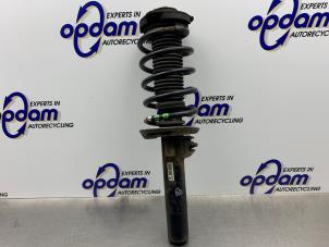 Begagnade Stötdämparstång, höger fram Volkswagen Caddy III (2KA,2KH,2CA,2CH) 1.9 TDI Pris € 50,00 Marginaltabell erbjuds av Gebr Opdam B.V.