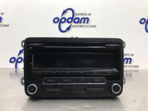 Używane Radioodtwarzacz CD Volkswagen Polo V (6R) 1.2 TDI 12V BlueMotion Cena € 100,00 Procedura marży oferowane przez Gebr Opdam B.V.