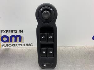 Begagnade Brytare, eldrivna fönster Renault Modus/Grand Modus (JP) 1.2 16V TCE 100 Pris € 50,00 Marginaltabell erbjuds av Gebr Opdam B.V.