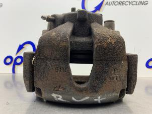 Używane Zacisk hamulcowy prawy przód Honda Accord (CL/CN) 2.0 i-VTEC 16V Cena € 50,00 Procedura marży oferowane przez Gebr Opdam B.V.