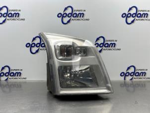 Gebruikte Koplamp rechts Ford Transit 2.2 TDCi 16V Prijs € 60,00 Margeregeling aangeboden door Gebr Opdam B.V.