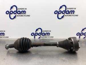 Gebruikte Aandrijfas links-voor Volkswagen Polo V (6R) 1.2 TDI 12V BlueMotion Prijs € 50,00 Margeregeling aangeboden door Gebr Opdam B.V.