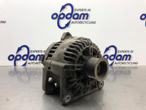 Begagnade Dynamo Renault Scénic II (JM) 2.0 16V Pris € 70,00 Marginaltabell erbjuds av Gebr Opdam B.V.