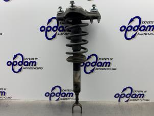 Begagnade Stötdämparstång, vänster fram Skoda Superb (3U4) 2.8 V6 30V Pris € 50,00 Marginaltabell erbjuds av Gebr Opdam B.V.