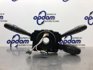 Używane Przelacznik Combi kolumny kierownicy Peugeot 206+ (2L/M) 1.4 XS Cena € 125,00 Procedura marży oferowane przez Gebr Opdam B.V.