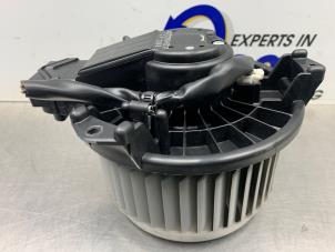 Begagnade Fläktmotor för uppvärmning och ventilation Suzuki Swift (ZA/ZC/ZD) 1.2 16V Pris € 50,00 Marginaltabell erbjuds av Gebr Opdam B.V.