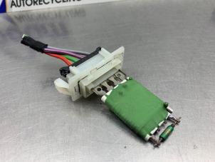 Begagnade Motstånd, kupéfläkt Mercedes B (W245) 1.5 B-150 16V Pris € 25,00 Marginaltabell erbjuds av Gebr Opdam B.V.