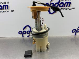 Begagnade Bensinpump Mercedes B (W245) 1.5 B-150 16V Pris € 50,00 Marginaltabell erbjuds av Gebr Opdam B.V.