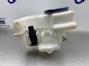 Begagnade Spolartank, vindruta Mercedes B (W245) 1.5 B-150 16V Pris € 35,00 Marginaltabell erbjuds av Gebr Opdam B.V.