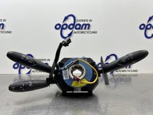 Gebruikte Combischakelaar Stuurkolom Fiat 500 (312) 1.0 Hybrid Prijs € 200,00 Margeregeling aangeboden door Gebr Opdam B.V.