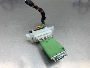 Begagnade Motstånd, kupéfläkt Mercedes B (W245) 1.7 B-170 16V Pris € 25,00 Marginaltabell erbjuds av Gebr Opdam B.V.