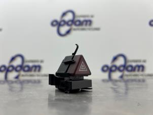 Begagnade Nödbelysningsbrytare Mercedes A (W169) 1.5 A-160 Pris € 20,00 Marginaltabell erbjuds av Gebr Opdam B.V.