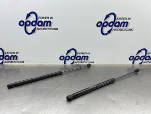 Begagnade Set med gasfjädrar, baklucka Mercedes A (W169) 1.5 A-160 Pris € 30,00 Marginaltabell erbjuds av Gebr Opdam B.V.