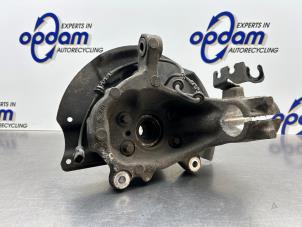 Gebruikte Fusee links-voor Renault Megane IV (RFBB) 1.6 GT Energy TCe 205 EDC Prijs € 90,00 Margeregeling aangeboden door Gebr Opdam B.V.