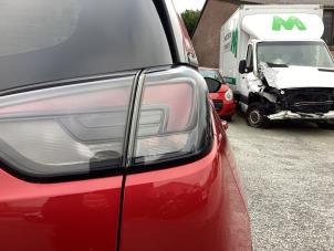 Gebruikte Achterlicht rechts Opel Crossland (X) 1.2 Turbo 12V Prijs € 100,00 Margeregeling aangeboden door Gebr Opdam B.V.