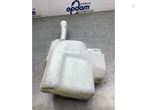 Gebruikte Ruitensproeiertank voor Opel Insignia 2.0 Turbo 16V Ecotec Prijs € 30,00 Margeregeling aangeboden door Gebr Opdam B.V.