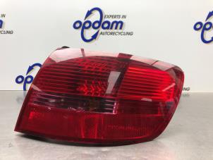 Begagnade Baklykta, höger Audi A6 (C6) 2.0 T FSI 16V Pris € 50,00 Marginaltabell erbjuds av Gebr Opdam B.V.