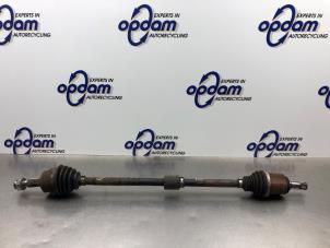 Begagnade Drivaxel, höger fram Opel Corsa D 1.3 CDTi 16V ecoFLEX Pris € 50,00 Marginaltabell erbjuds av Gebr Opdam B.V.