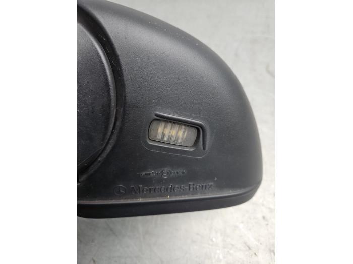 Skärmspegel, vänster från en Mercedes-Benz A (177.0) 1.3 A-160 Turbo 16V 2019