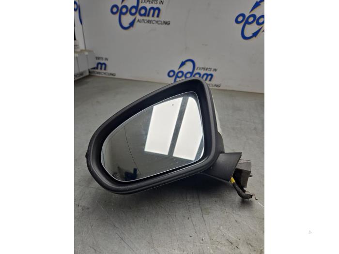 Skärmspegel, vänster från en Mercedes-Benz A (177.0) 1.3 A-160 Turbo 16V 2019