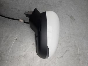 Begagnade Skärmspegel, vänster Mercedes A (177.0) 1.3 A-160 Turbo 16V Pris € 250,00 Marginaltabell erbjuds av Gebr Opdam B.V.