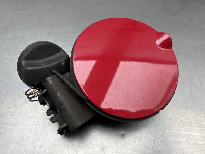 Tanklucka från en MINI Mini One/Cooper (R50) 1.6 16V Cooper 2003
