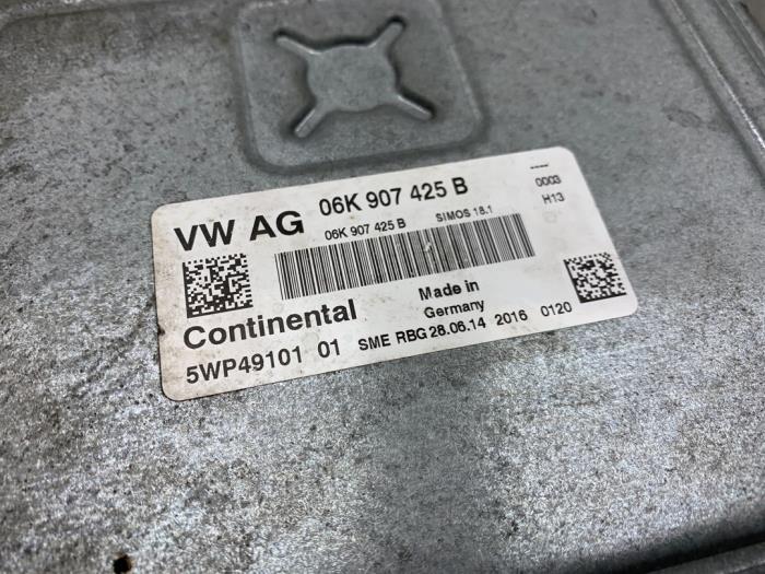 Computer Motormanagement van een Seat Leon (5FB) 2.0 TSI Cupra 280 16V 2014