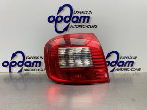 Gebruikte Achterlicht links Fiat Multipla (186) 1.6 16V 100 SX,ELX Prijs € 40,00 Margeregeling aangeboden door Gebr Opdam B.V.