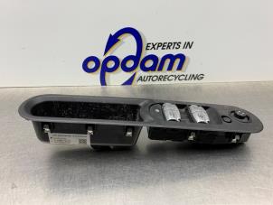 Gebruikte Elektrisch Raam Schakelaar Mini Clubman (F54) 1.5 Cooper 12V Prijs € 50,00 Margeregeling aangeboden door Gebr Opdam B.V.