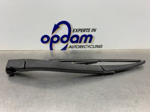 Begagnade Bakre torkararm Mercedes B (W245) 2.0 B-200 16V Pris € 25,00 Marginaltabell erbjuds av Gebr Opdam B.V.