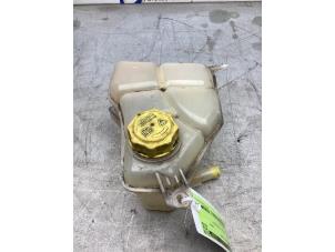 Gebruikte Expansievat Ford Fusion 1.4 16V Prijs € 25,00 Margeregeling aangeboden door Gebr Opdam B.V.