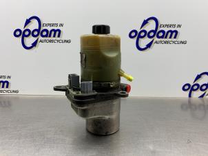 Gebruikte Pomp Servo Ford C-Max (DM2) 1.8 16V Prijs € 150,00 Margeregeling aangeboden door Gebr Opdam B.V.