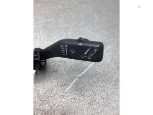 Gebruikte Combischakelaar Stuurkolom Volkswagen Touran (1T3) 1.2 TSI Prijs € 50,00 Margeregeling aangeboden door Gebr Opdam B.V.