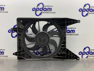 Używane Wentylator Dacia Sandero I (BS) 1.2 16V Cena € 75,00 Procedura marży oferowane przez Gebr Opdam B.V.