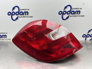 Gebruikte Achterlicht links Skoda Fabia II Combi 1.2 TDI 12V Greenline Prijs € 40,00 Margeregeling aangeboden door Gebr Opdam B.V.