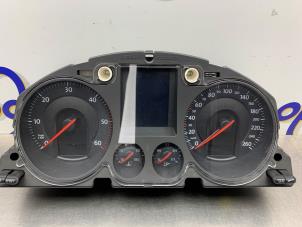 Gebruikte Kilometerteller KM Volkswagen Passat (3C2) 2.0 TDI 140 Prijs € 100,00 Margeregeling aangeboden door Gebr Opdam B.V.