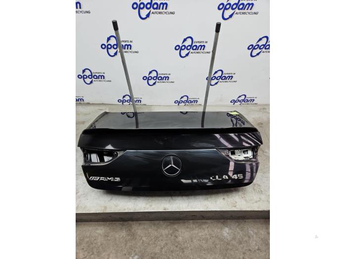 Baklucka från en Mercedes-Benz CLA (118.3) 2.0 CLA-220 Turbo 16V 2019